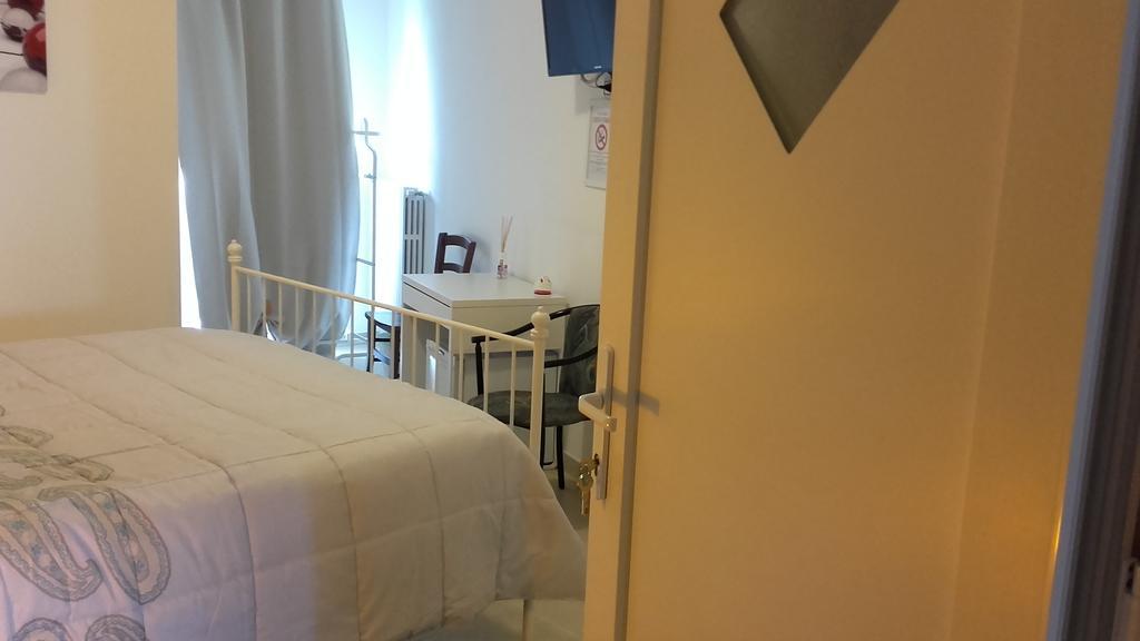 Le Tre Rose Bed & Breakfast Casamassima Eksteriør billede