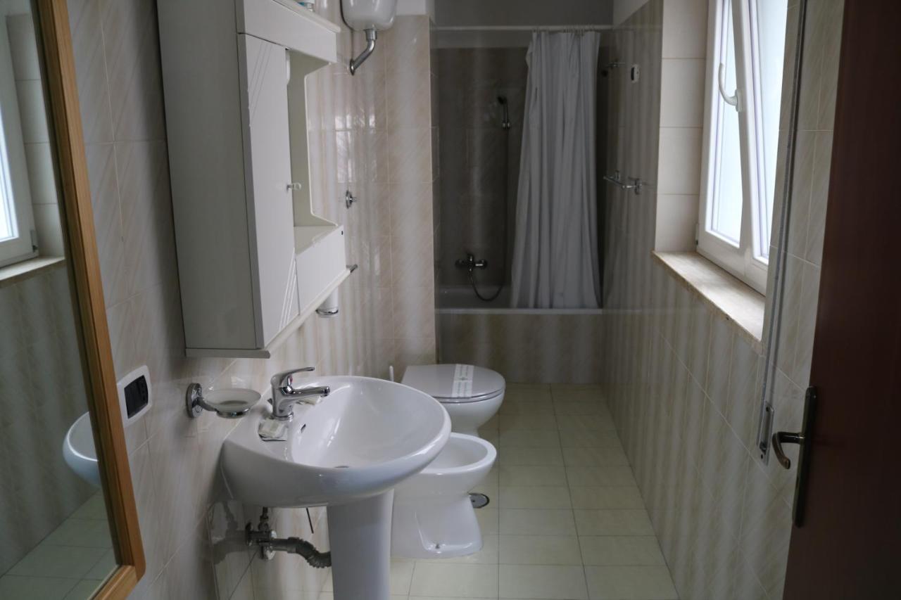 Le Tre Rose Bed & Breakfast Casamassima Eksteriør billede